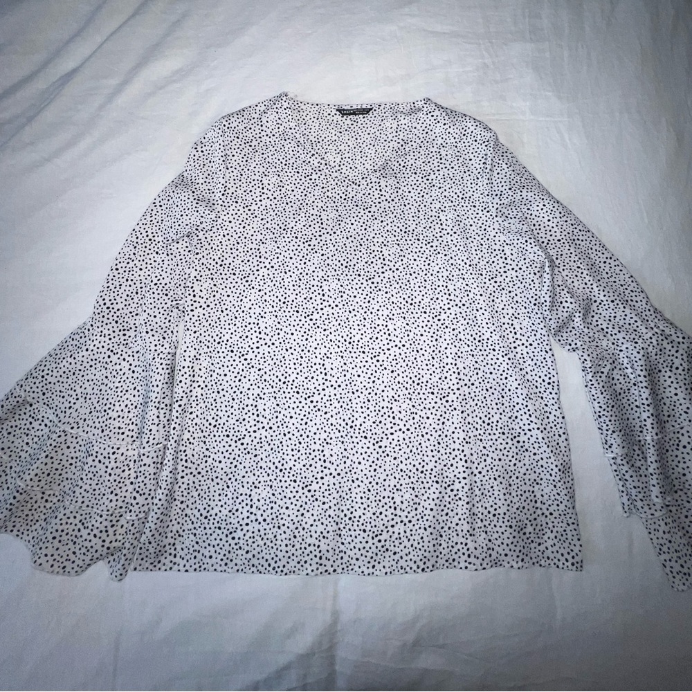 SheIn Ruffle Sleeve Blouse - Large